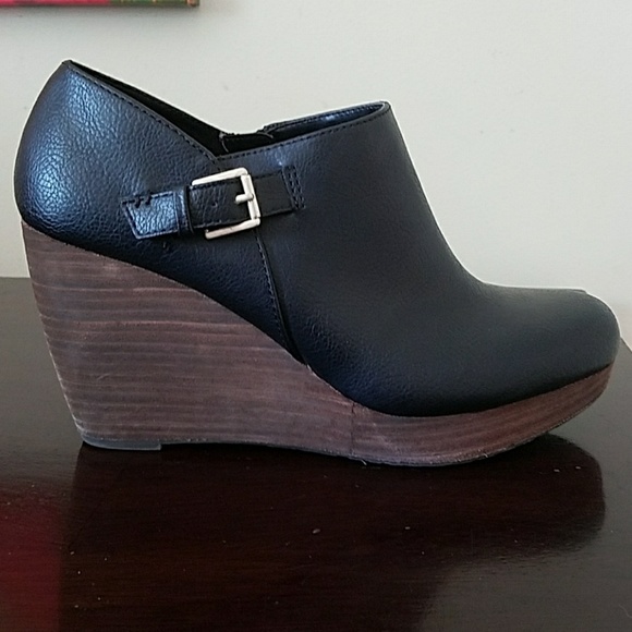 dr scholl's darcy wedge bootie